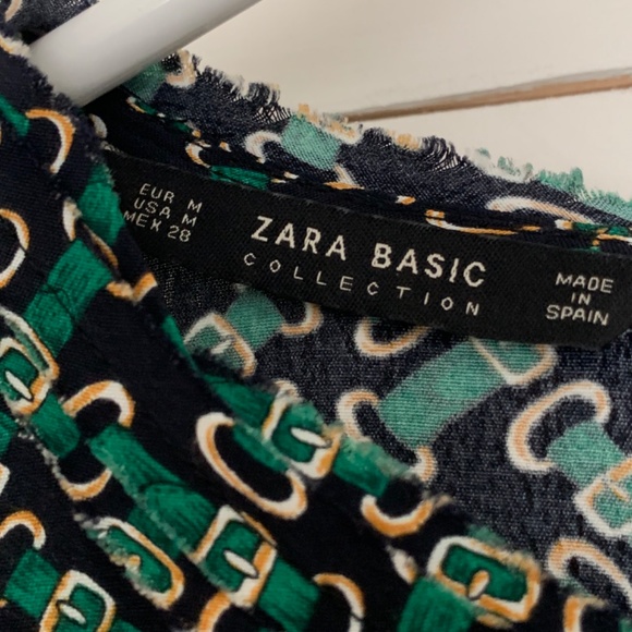 Zara Chain Link Patter Blouse (M) - Picture 2 of 5